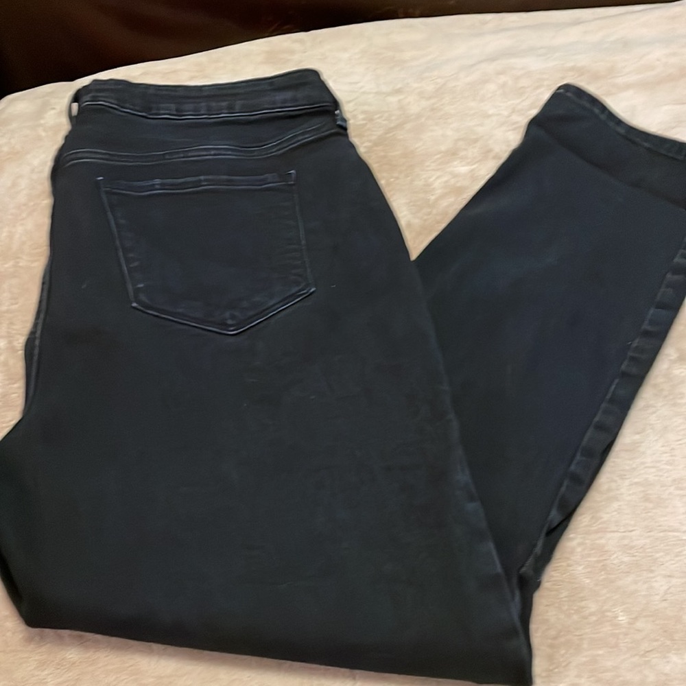 Old Navy Distressed Jeans - Picture 3 of 5